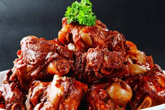 Braised Pork Bones 酱大骨